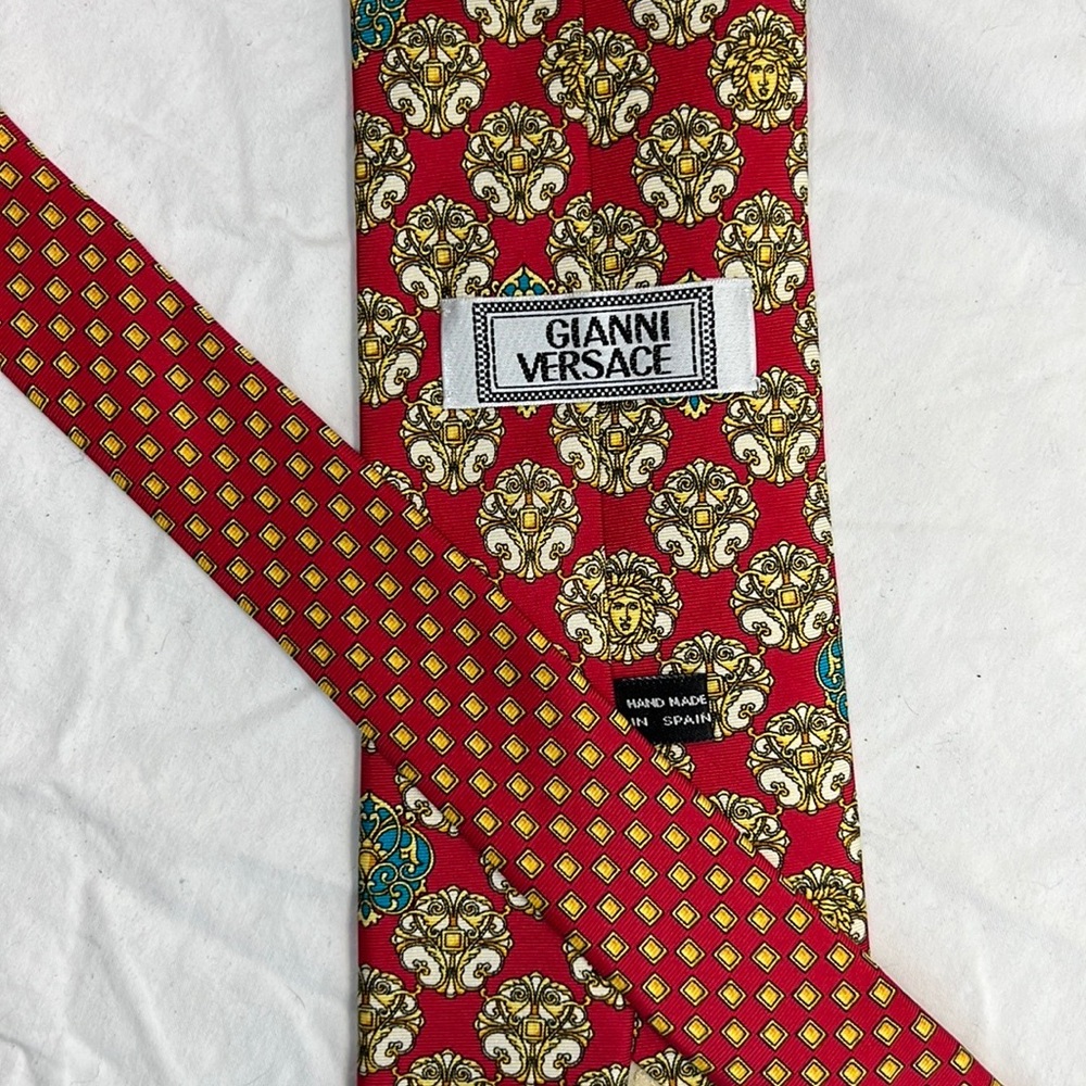Classic Versace Silk Red Background Medusa Head T… - image 5